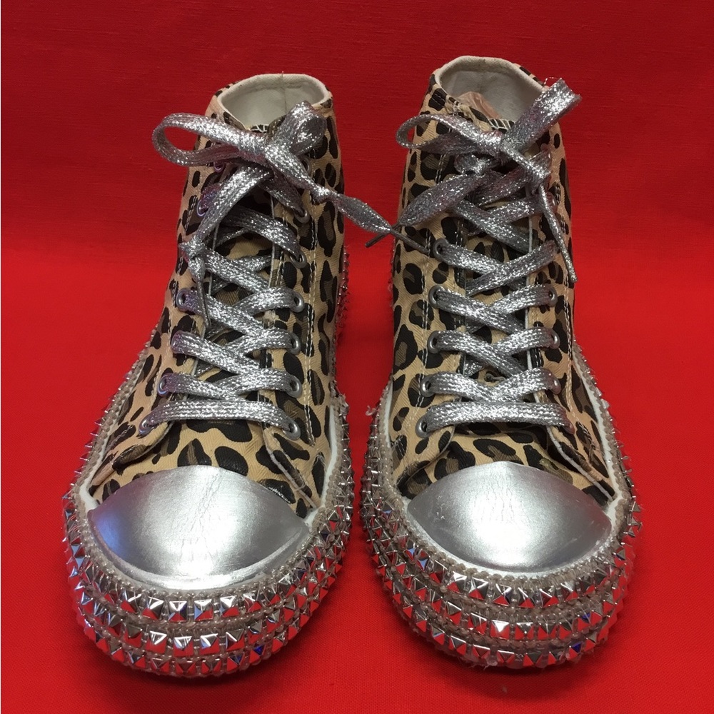 CC VV Exciting Tennis Shoes